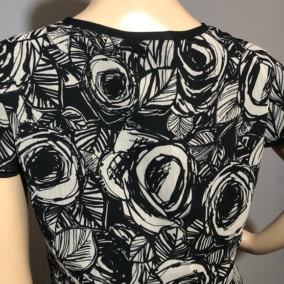 Van Heusen blouse vNeck Flower flower flutter - Picture 4 of 12